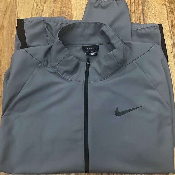 NIKE GOLF NEW MENS WINDBREAKER NEVER WORN NO STORE TAGS SZ...